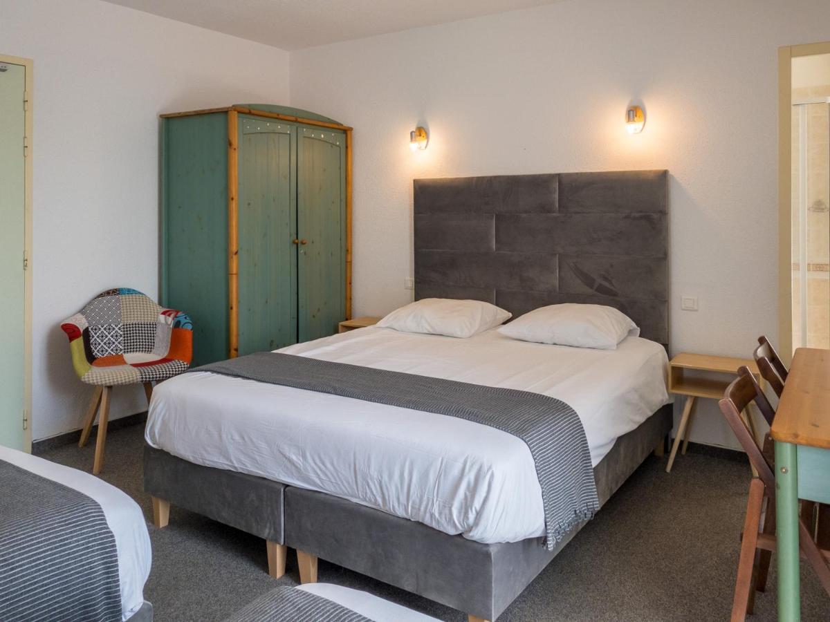 Hotel Les Tilleuls De Pareloup A Salles-Curan Buitenkant foto